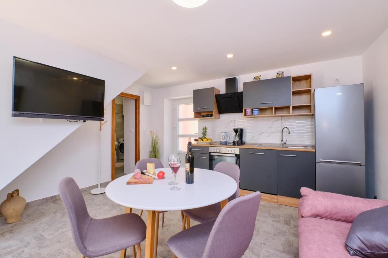 Apartment Kaleta Sveti Jakov Eksteriør billede