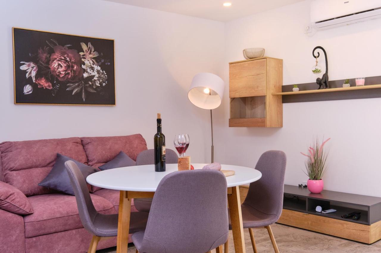 Apartment Kaleta Sveti Jakov Eksteriør billede