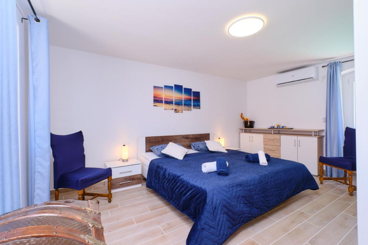 Apartment Kaleta Sveti Jakov Eksteriør billede