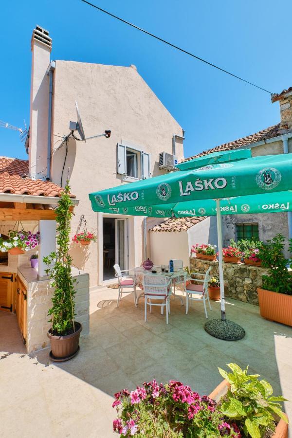Apartment Kaleta Sveti Jakov Eksteriør billede